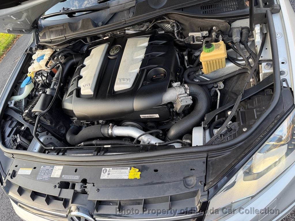 2011 Volkswagen Touareg TDI Lux Turbodiesel 4WD - 22974907 - 87