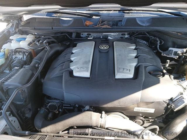 2011 Volkswagen Touareg TDI Luxury Turbodiesel 4WD - 22974907 - 9