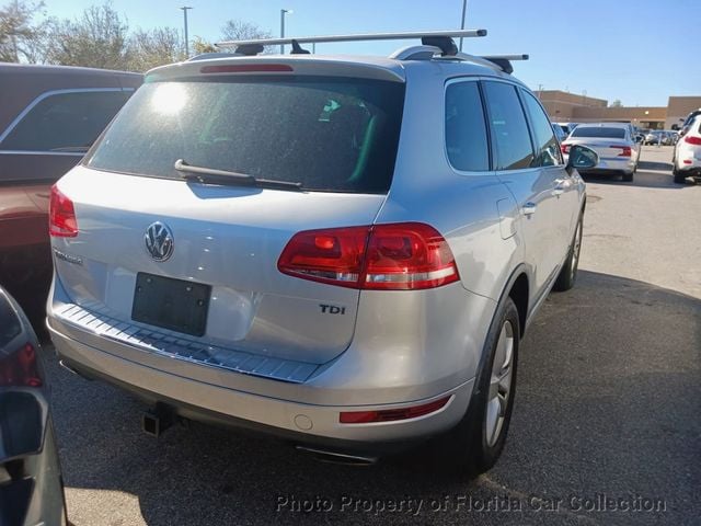 2011 Volkswagen Touareg TDI Luxury Turbodiesel 4WD - 22974907 - 3