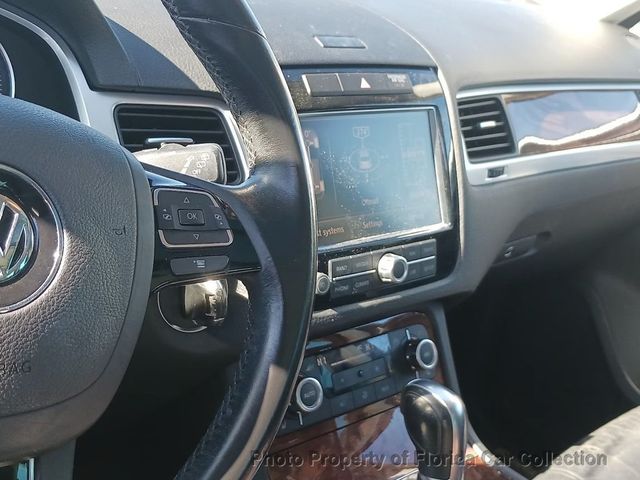 2011 Volkswagen Touareg TDI Luxury Turbodiesel 4WD - 22974907 - 6