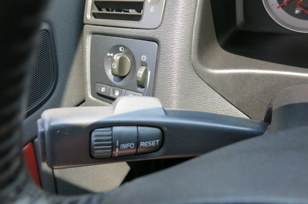 2011 Volvo C70 2dr Convertible Automatic - 22865931 - 60