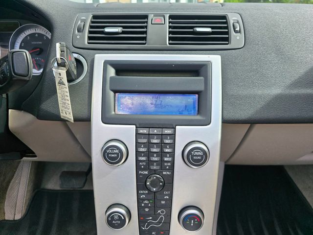 2011 Volvo C70 2dr Convertible Automatic - 23020991 - 24
