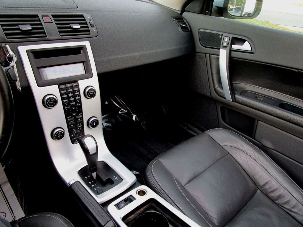 2011 Volvo C70 2dr Convertible Automatic - 22933552 - 19
