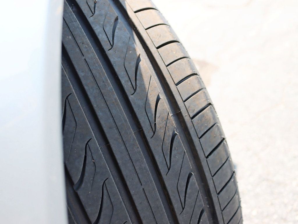 2011 Volvo C70 2dr Hardtop Convertible Automatic - 22863637 - 24