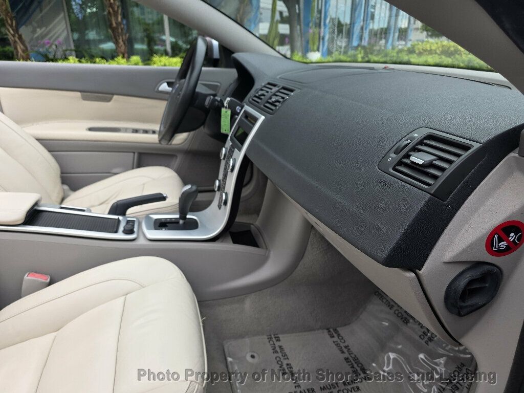 2011 Volvo C70 Gorgeous Low Mile Convertible - 23083937 - 12