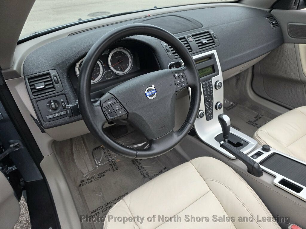 2011 Volvo C70 Gorgeous Low Mile Convertible - 23083937 - 22