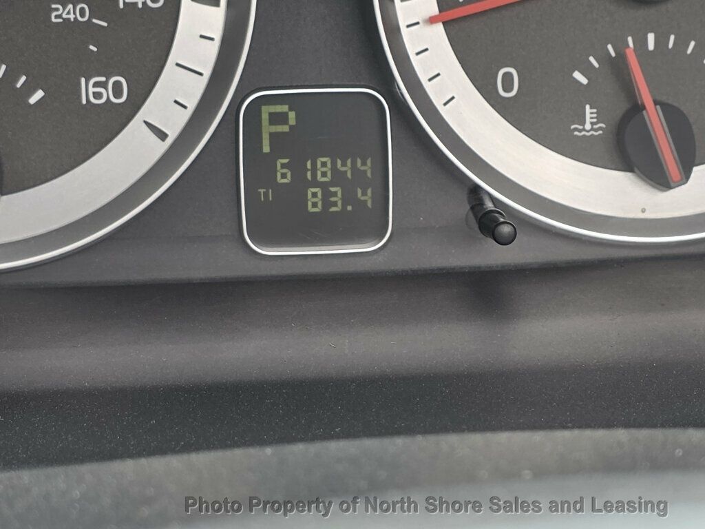 2011 Volvo C70 Gorgeous Low Mile Convertible - 23083937 - 23