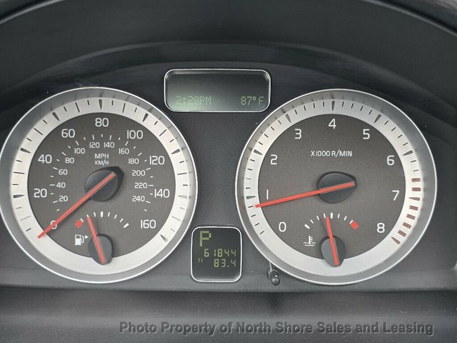 2011 Volvo C70 Gorgeous Low Mile Convertible - 23083937 - 25