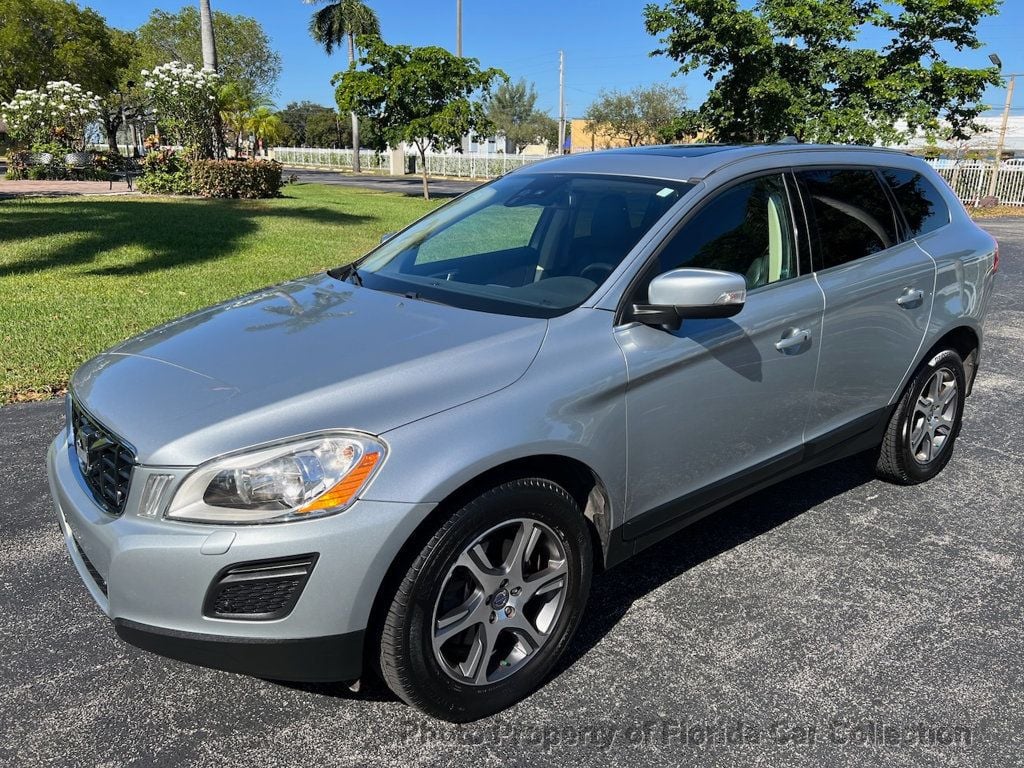 2011 Volvo XC60 T6 AWD 3.0T Moonroof - 22666330 - 0