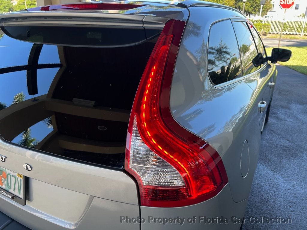 2011 Volvo XC60 T6 AWD 3.0T Moonroof - 22666330 - 81