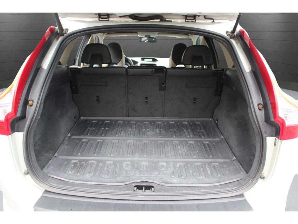 2011 Volvo XC60 T6 AWD 4dr SUV - 22930551 - 14