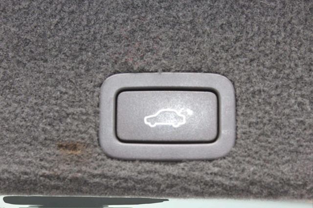 2011 Volvo XC60 T6 AWD 4dr SUV - 22930551 - 15