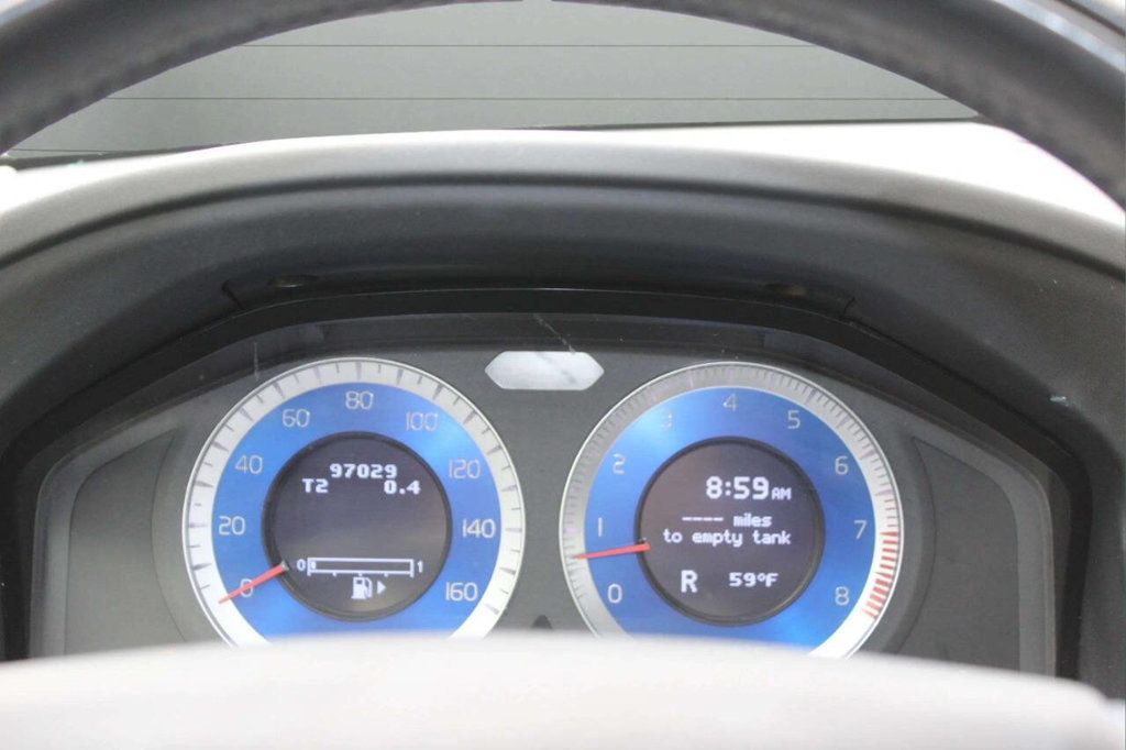 2011 Volvo XC60 T6 AWD 4dr SUV - 22930551 - 24