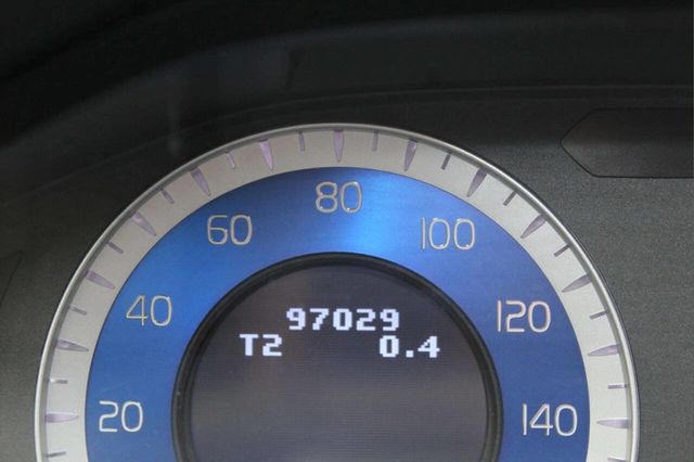 2011 Volvo XC60 T6 AWD 4dr SUV - 22930551 - 25