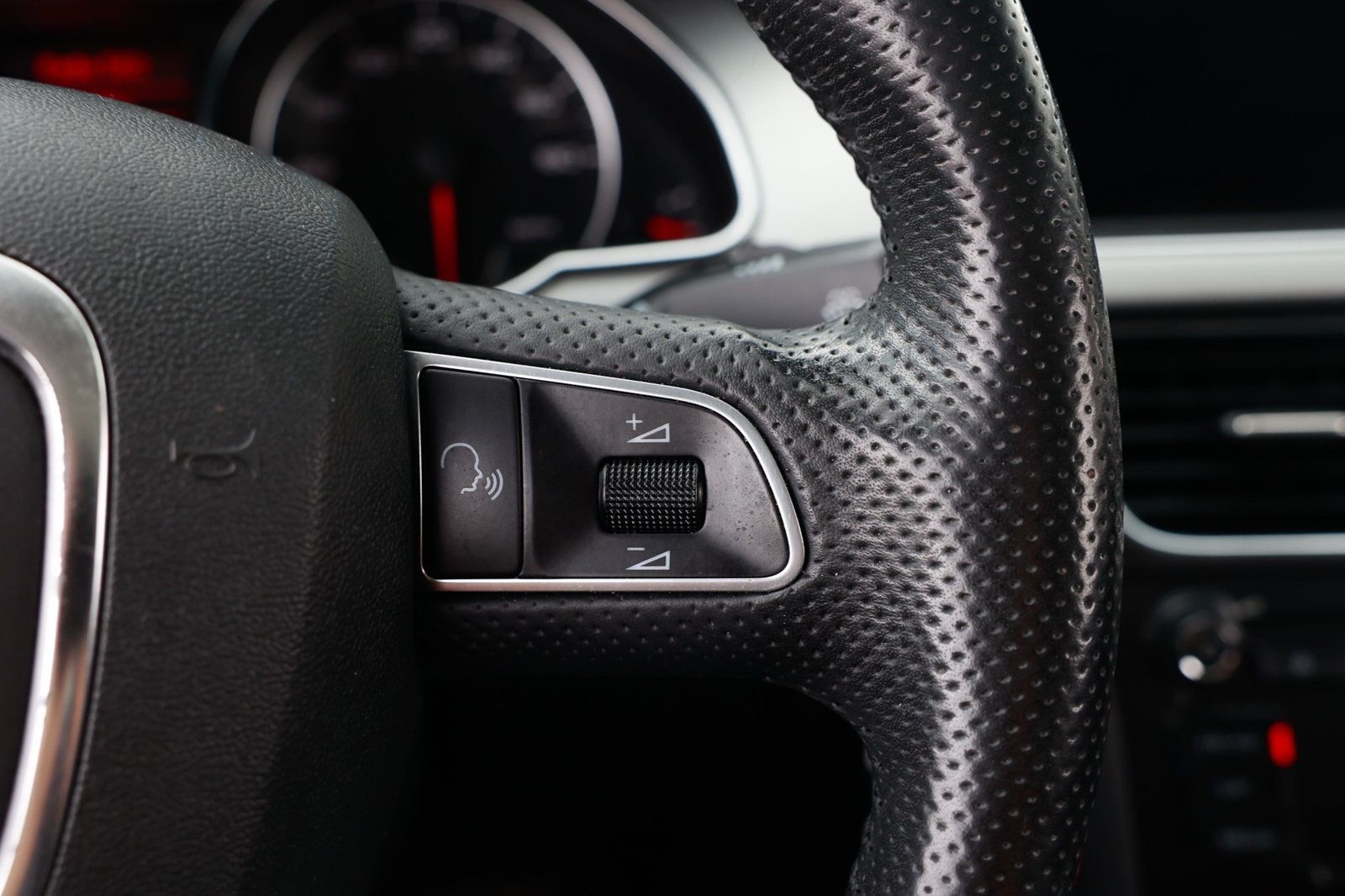 2012 Audi A5 Quattro 2.0T Premium Plus photo 24