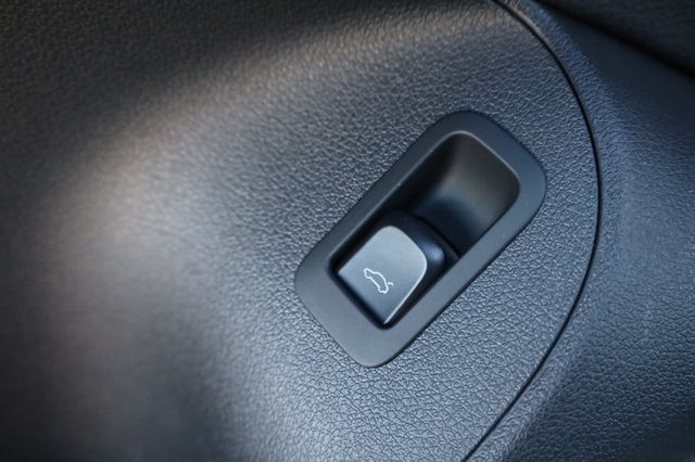 2012 Audi Q5 quattro 4dr 3.2L Premium Plus - 22970736 - 35