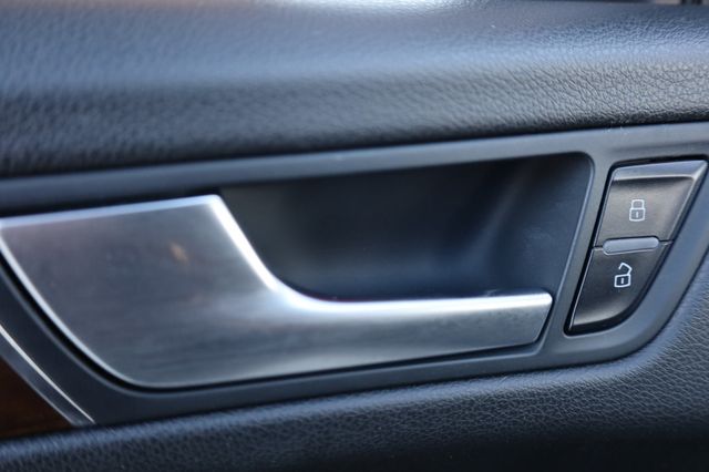 2012 Audi Q5 quattro 4dr 3.2L Premium Plus - 22970736 - 38