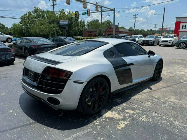 2012 Audi R8 5.2 Coupe photo 3