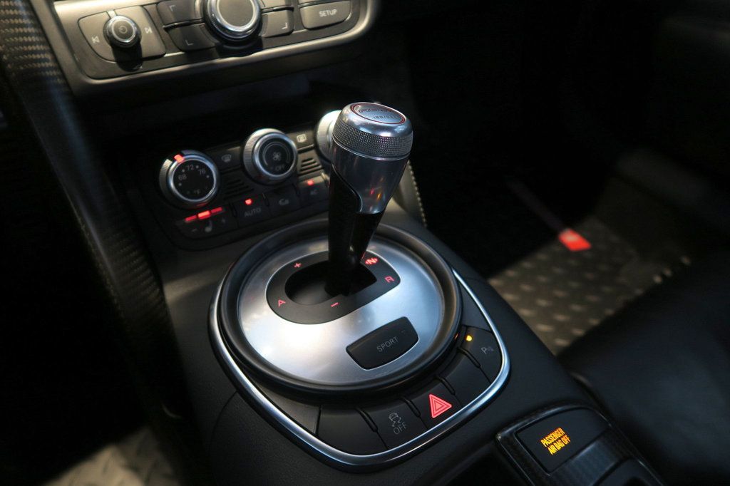 2012 Audi R8 Spyder 2dr Conv Auto quattro Spyder 5.2L GT - 22950014 - 18