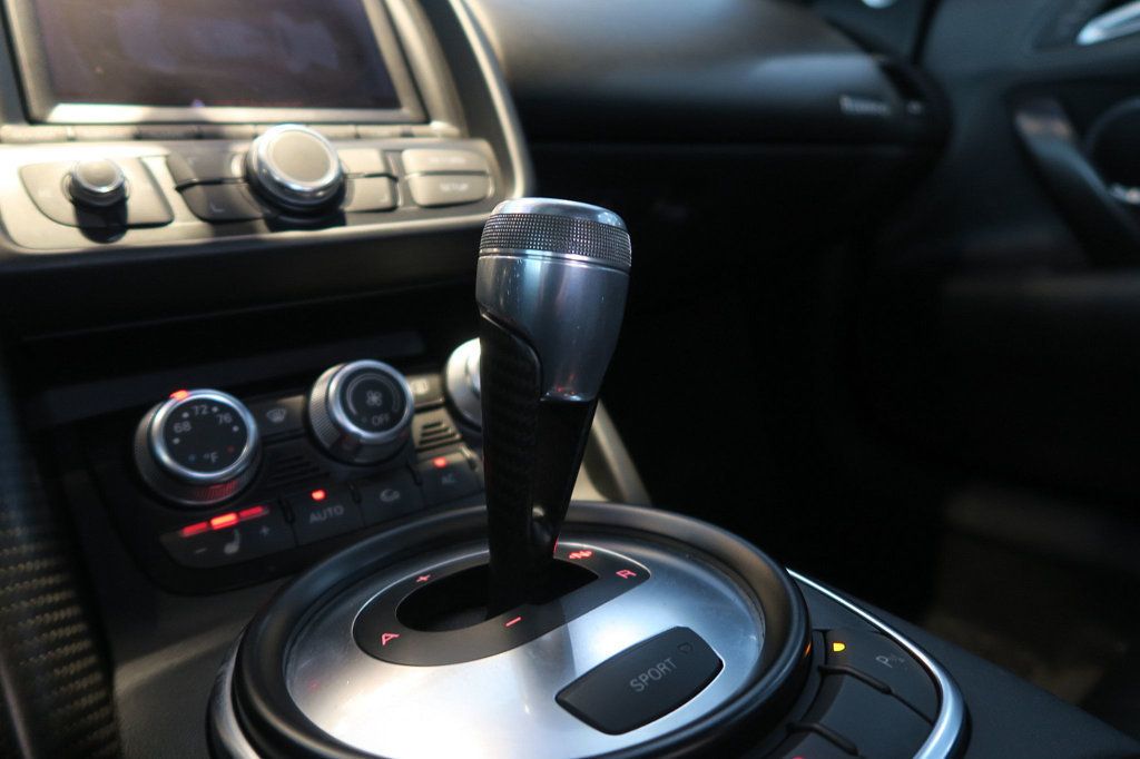 2012 Audi R8 Spyder 2dr Conv Auto quattro Spyder 5.2L GT - 22950014 - 19