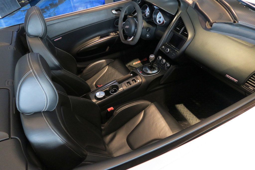 2012 Audi R8 Spyder 2dr Conv Auto quattro Spyder 5.2L GT - 22950014 - 42