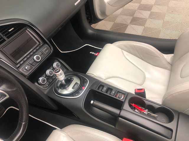 2012 Audi R8 Spyder Only 29,375 Miles! - 22435124 - 22