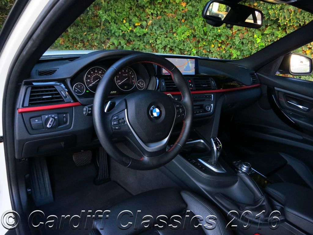 2012 BMW 335i Sedan 2012 BMW 335i Sportline,Tech pk,ParkAsst,New BMW 20" wheels  - 14644056 - 1