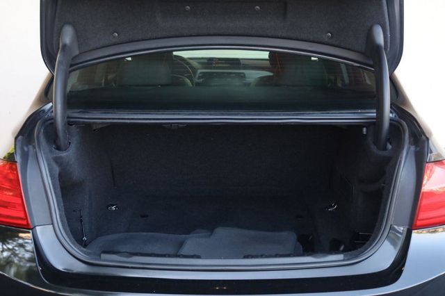 2012 BMW 3 Series 328i - 23072904 - 11