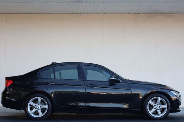 2012 BMW 3 Series 328i - 23072904 - 1