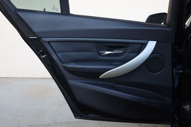 2012 BMW 3 Series 328i - 23072904 - 19