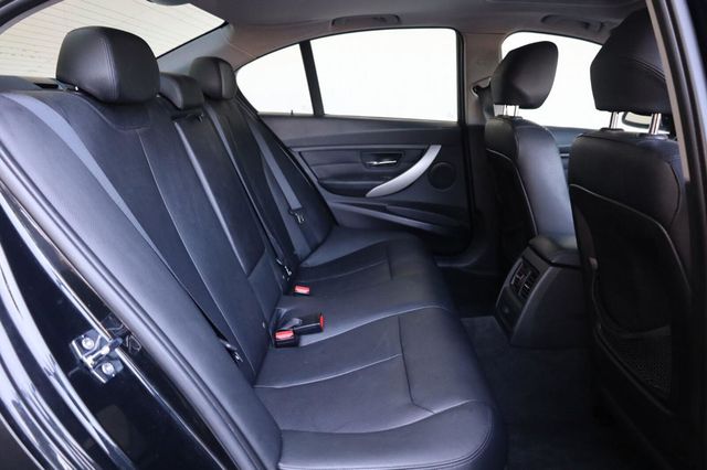 2012 BMW 3 Series 328i - 23072904 - 23