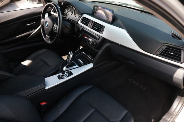 2012 BMW 3 Series 328i - Photo 17