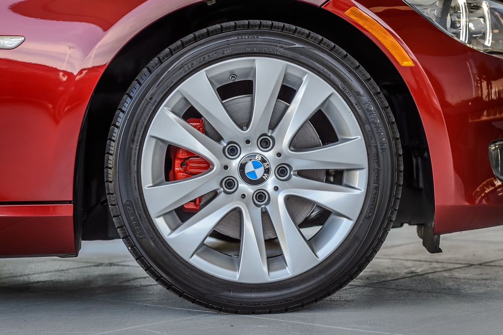 2012 BMW 3 Series 328i CONVERTIBLE - VERMILLION RED ON OYSTER - BEAUTIFUL - 23013183 - 21