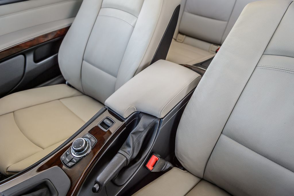 2012 BMW 3 Series 328i CONVERTIBLE - VERMILLION RED ON OYSTER - BEAUTIFUL - 23013183 - 38