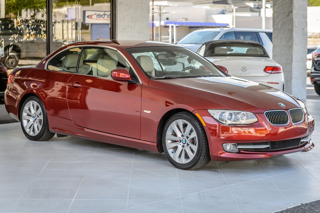 2012 BMW 3 Series 328i CONVERTIBLE - VERMILLION RED ON OYSTER - BEAUTIFUL - 23013183 - 3