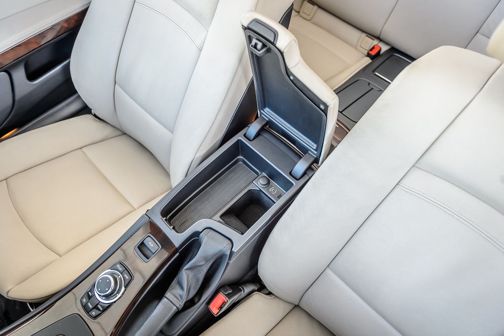 2012 BMW 3 Series 328i CONVERTIBLE - VERMILLION RED ON OYSTER - BEAUTIFUL - 23013183 - 39