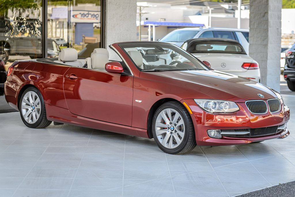 2012 BMW 3 Series 328i CONVERTIBLE - VERMILLION RED ON OYSTER - BEAUTIFUL - 23013183 - 4
