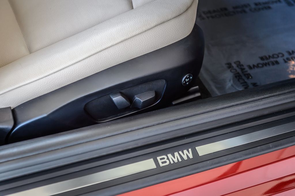 2012 BMW 3 Series 328i CONVERTIBLE - VERMILLION RED ON OYSTER - BEAUTIFUL - 23013183 - 49