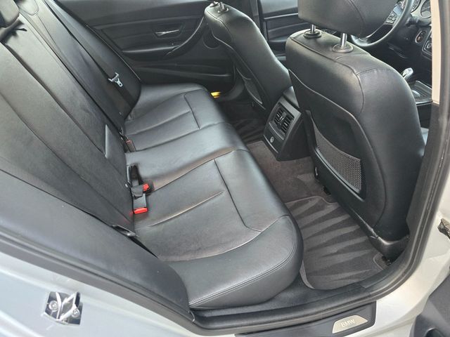 2012 BMW 3 Series 335i - 23045526 - 12