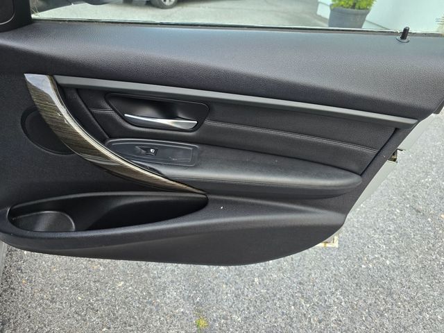2012 BMW 3 Series 335i - 23045526 - 17