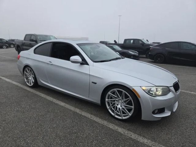 2012 BMW 3 Series 335i - 22997264 - 4