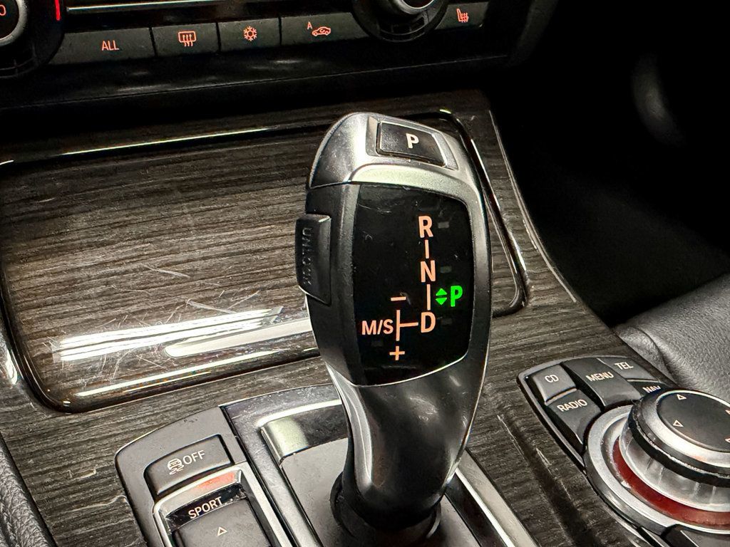 2012 BMW 5 Series 528i xDrive - 23095541 - 10