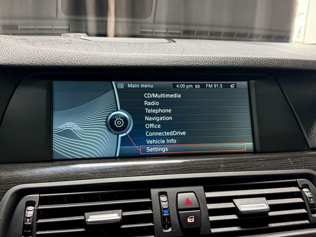 2012 BMW 5 Series 528i xDrive - 23095541 - 12