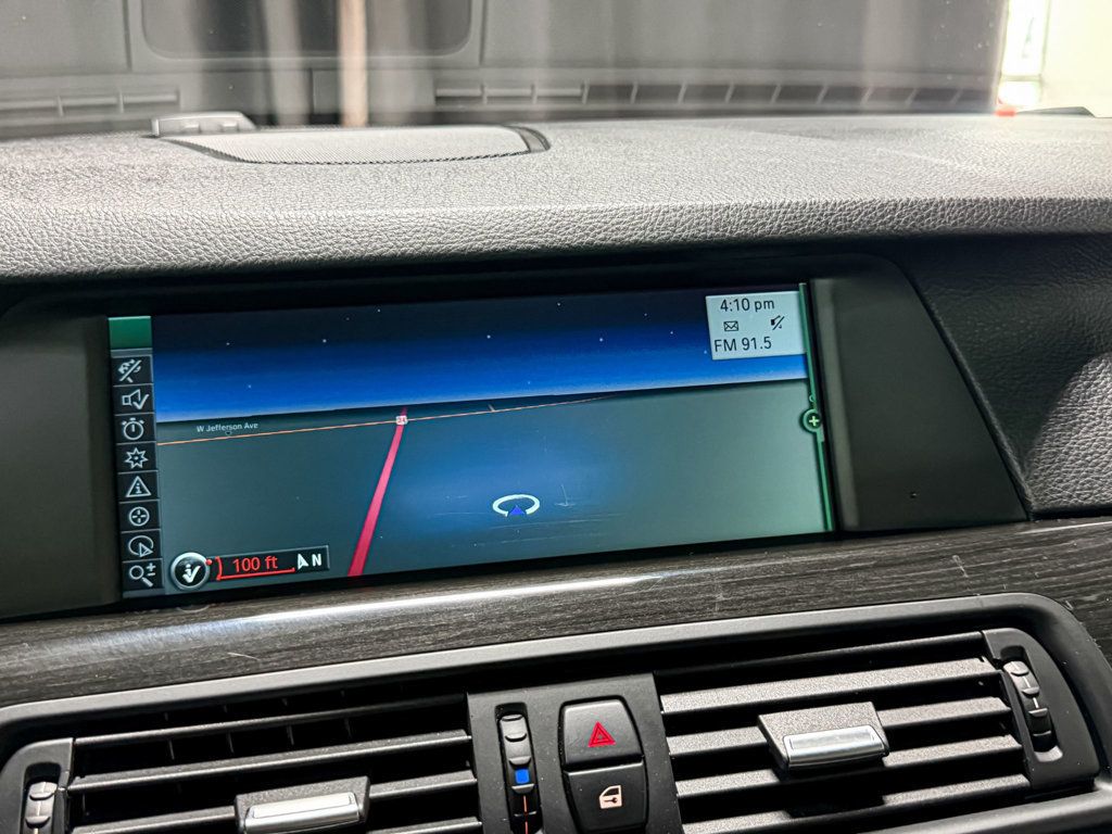 2012 BMW 5 Series 528i xDrive - 23095541 - 13