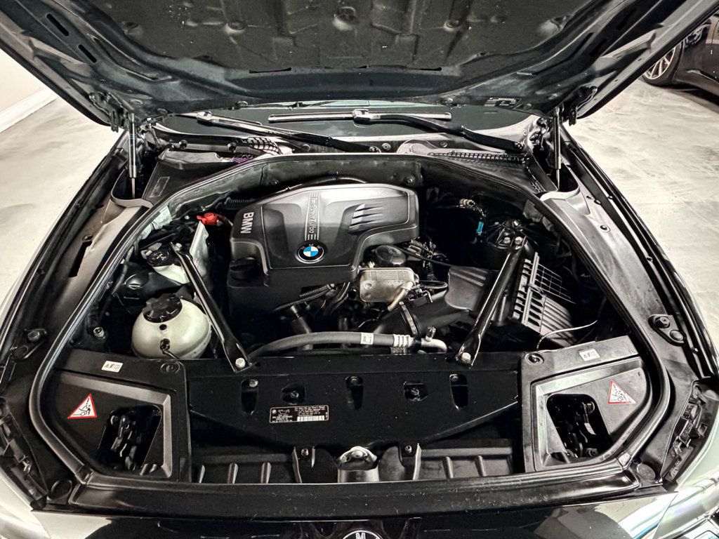 2012 BMW 5 Series 528i xDrive - 23095541 - 17