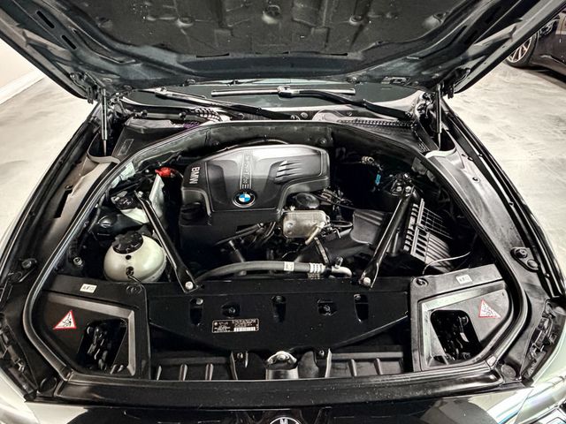 2012 BMW 5 Series 528i xDrive - 23095541 - 17