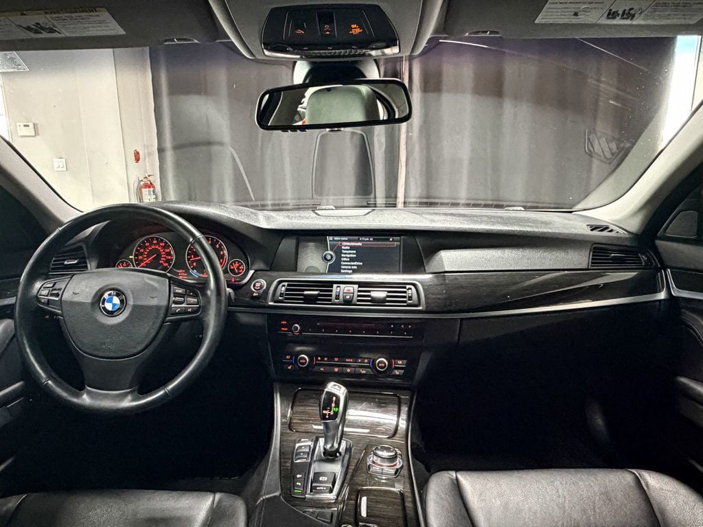 2012 BMW 5 Series 528i xDrive - 23095541 - 28
