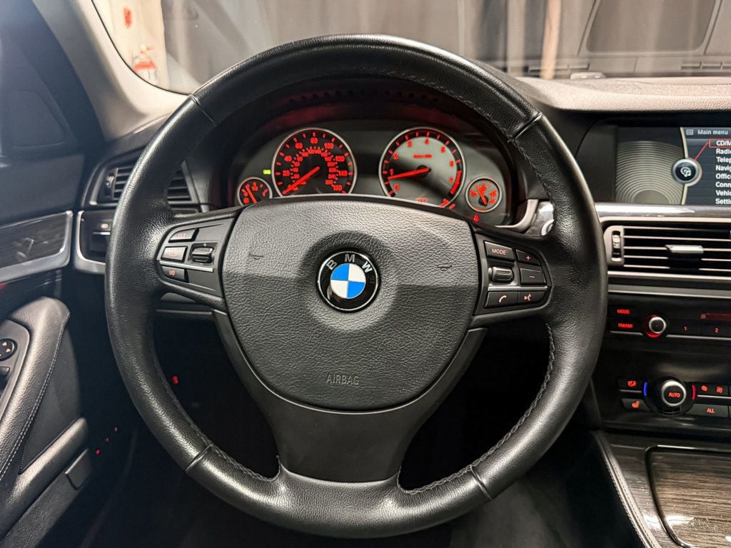 2012 BMW 5 Series 528i xDrive - 23095541 - 29