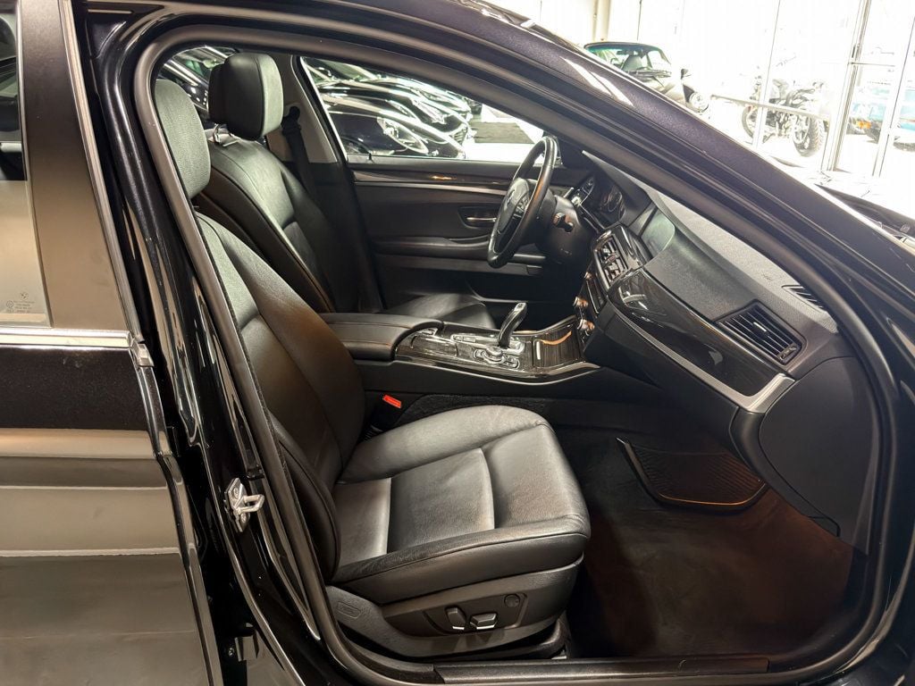 2012 BMW 5 Series 528i xDrive - 23095541 - 37