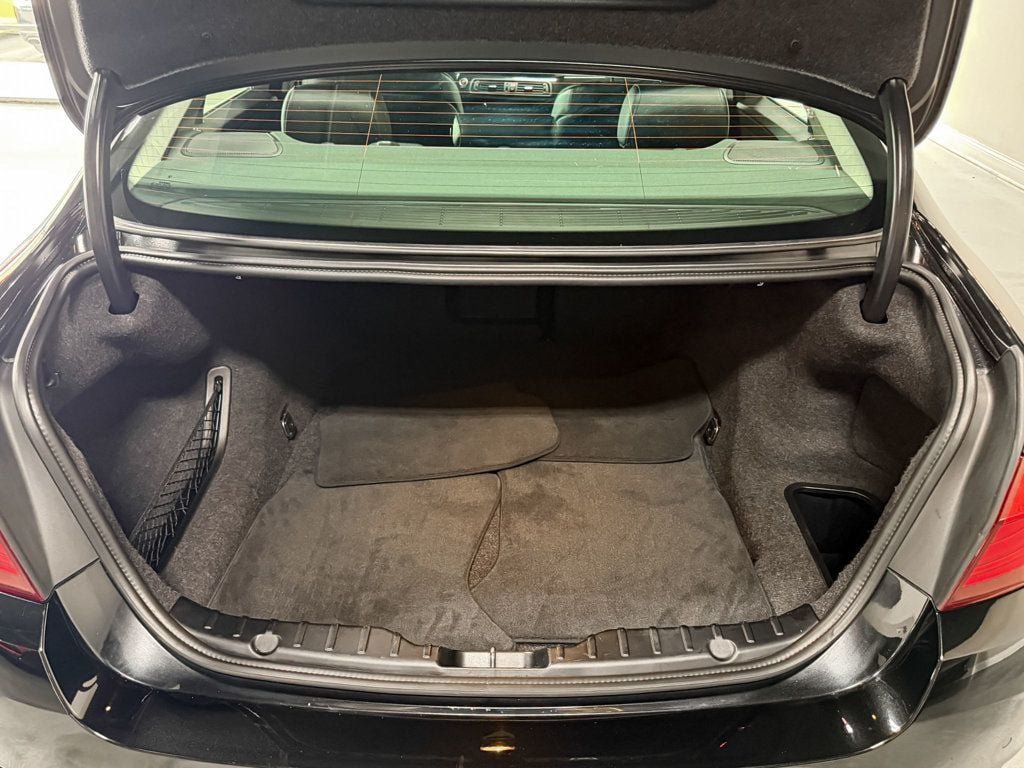 2012 BMW 5 Series 528i xDrive - 23095541 - 42